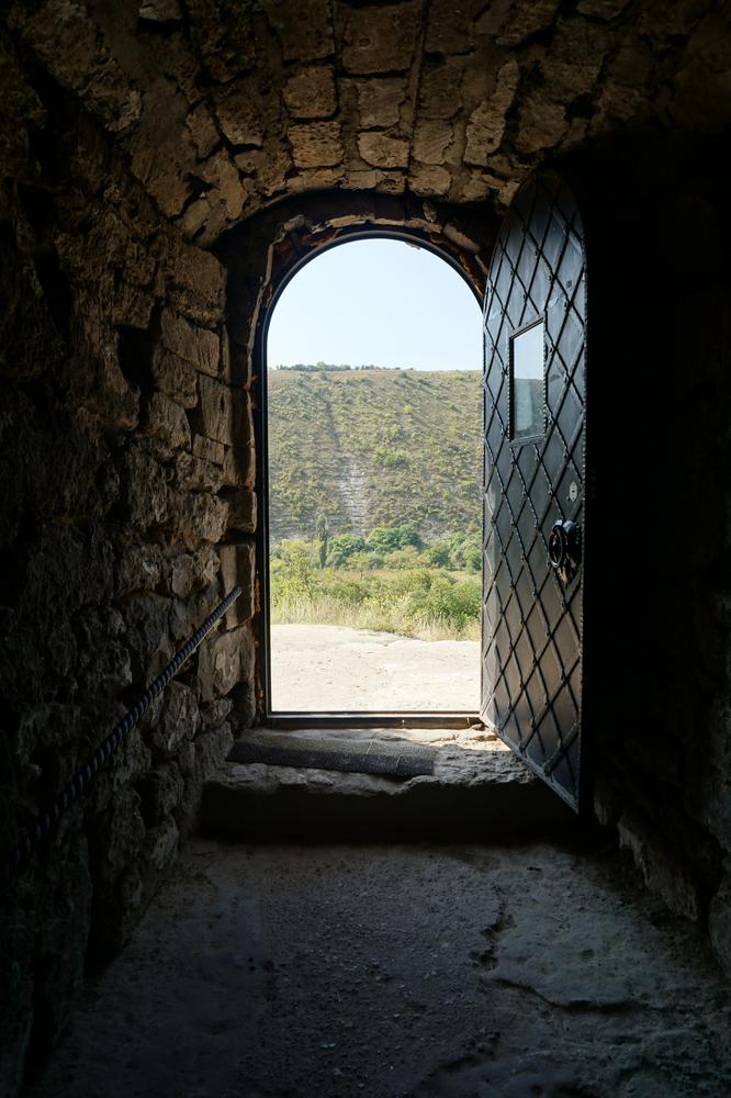 Orheiul Vechi - Peaceful nature & a cave monastery