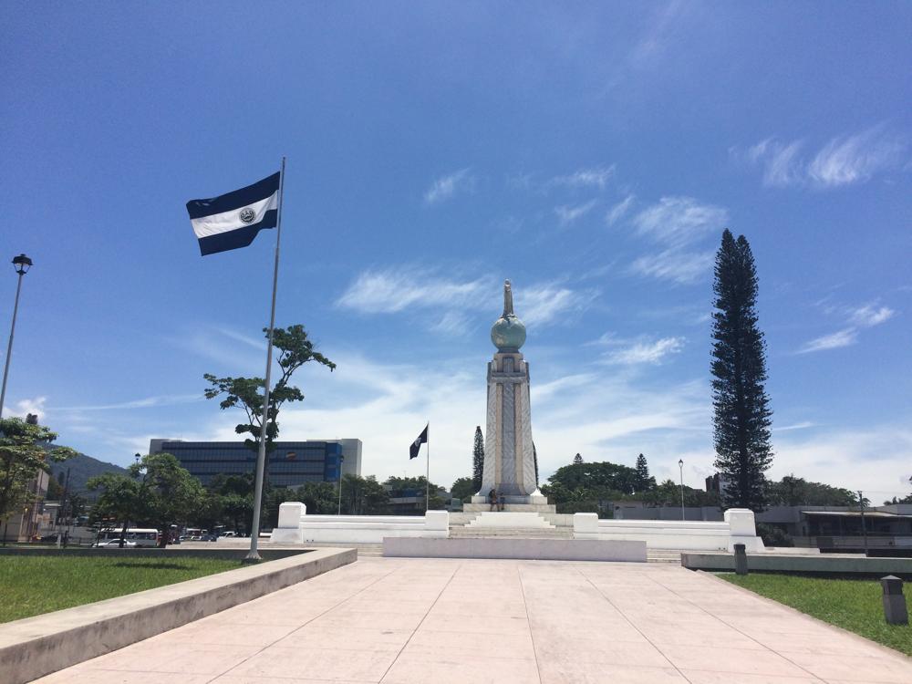 San Salvador - My visit to the MURDER capital of the world