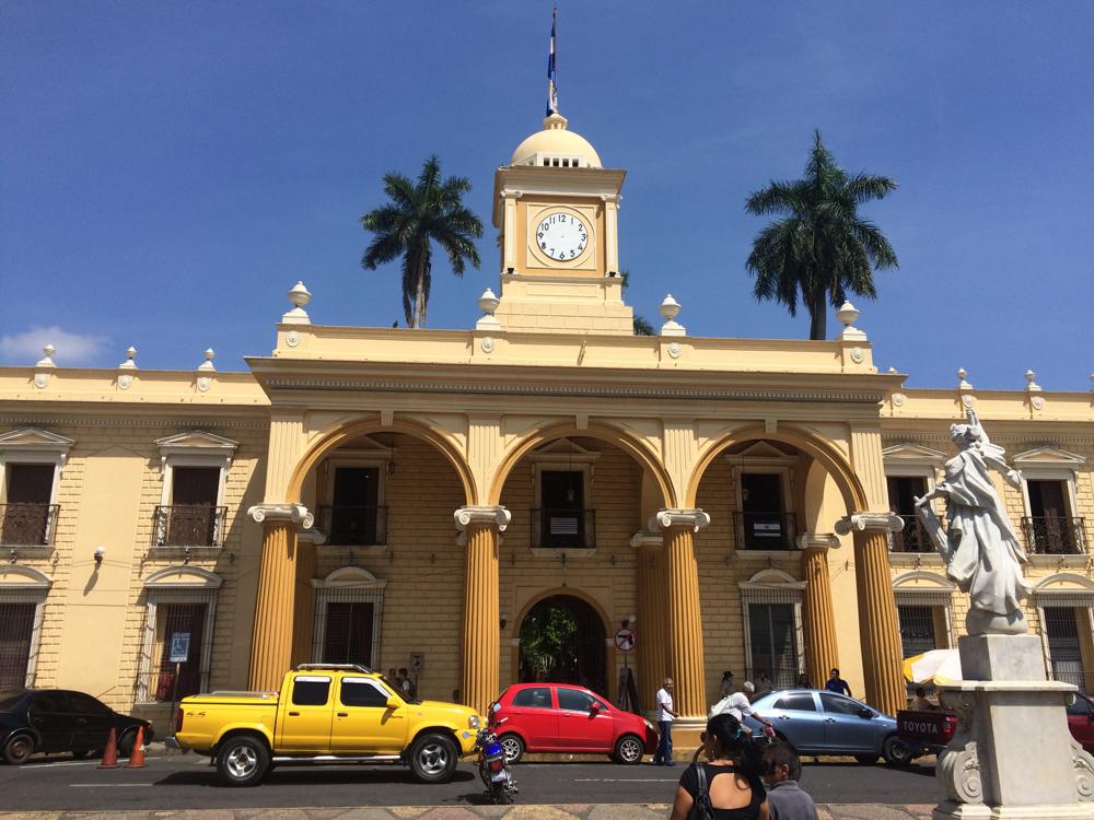 Santa Ana - My arrival in one of the most dangerous countries in the world