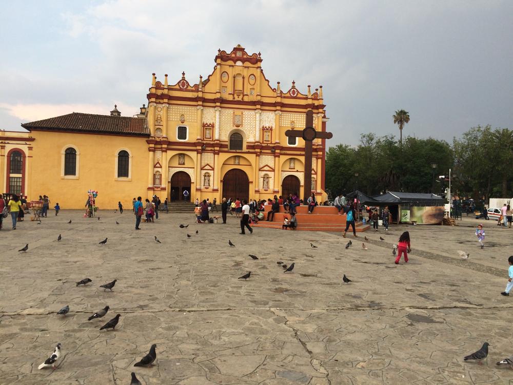 San Cristóbal de las Casas - The colorful city of churches and hills